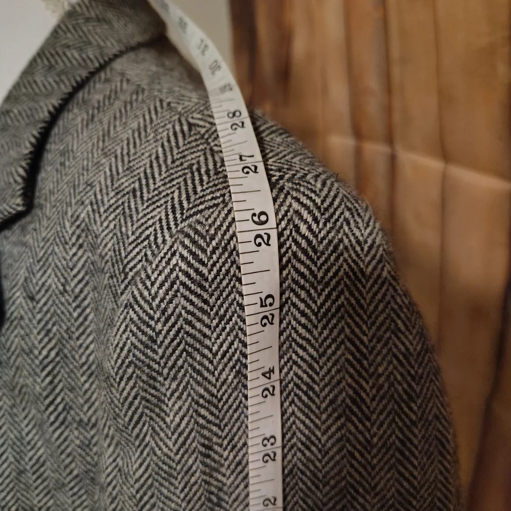 Classic Gray Tweed Blazer - Picture 12 of 14